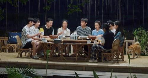 多人合唱吃瓜群众歌曲视频,多人合唱版“吃瓜群众”歌曲视频热传