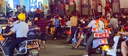 女子在大街吃瓜视频大全,女子吃瓜视频大全集锦