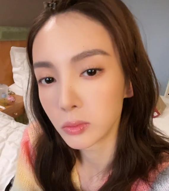 戚薇吃火腿哈密瓜视频,火腿哈密瓜的独特搭配大揭秘